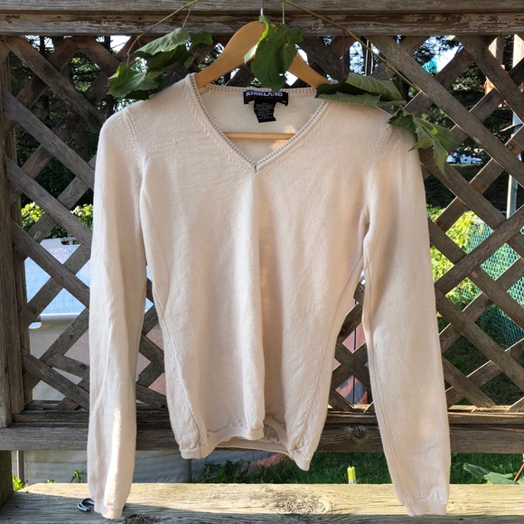 👀Cream Long Sleeve Top✌🏼 - Picture 2 of 6